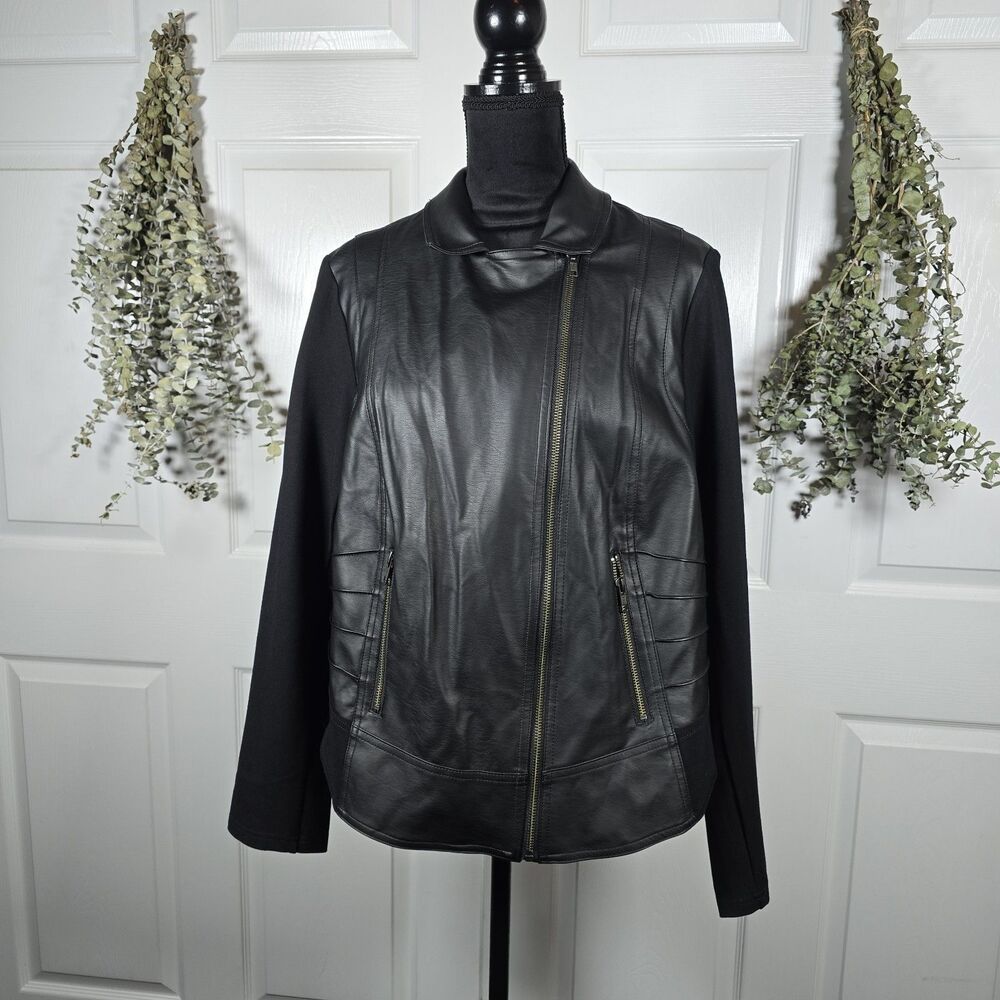 Torrid Faux Leather Mixed Sleeve Black Moto Biker Jacket Size 2 Plus